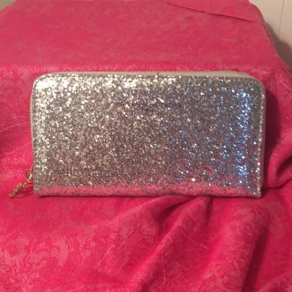 NWOT glittery wallet